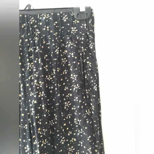 Ganni Black Floral Print Crepe Trousers in Ditzy Floral Size 34 or XS