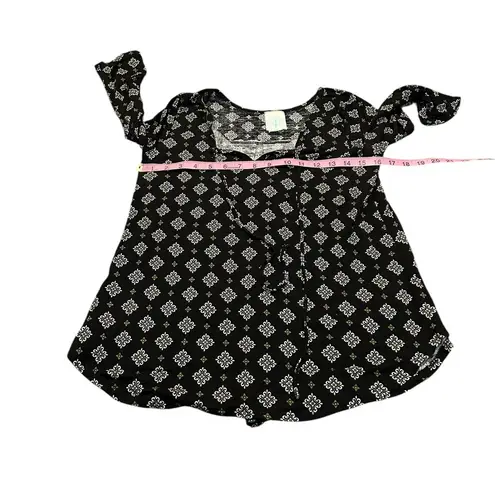 Freeloader 3/$15  soft black with cropped sleeves