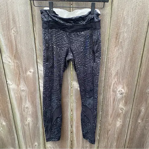 Lululemon  Inspire Tight II (Mesh) Samba Snake Battleship Black / Black 7/8 Size - Image 3