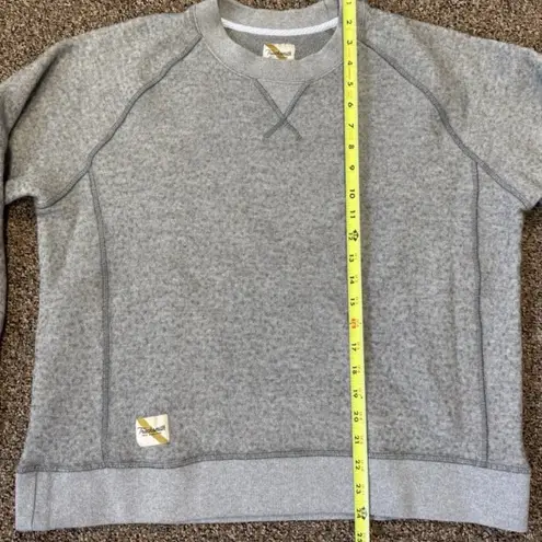 Tracksmith NDO Women’s Merino Blend Crewneck Sweater, Light Gray, Large Gray