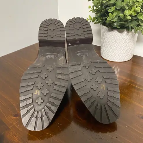 Blondo  Sandra Java Suede Waterproof Bootie 
Size 6