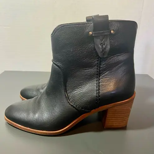 G.H. BASS & CO Sophia Leather Ankle Booties Black Size 7