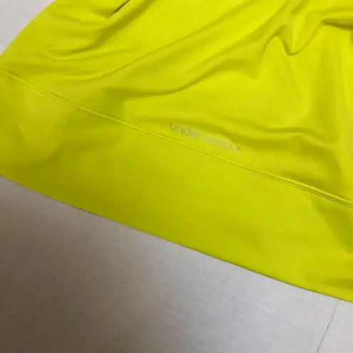 Under Armour : neon yellow runners jacket w zipper