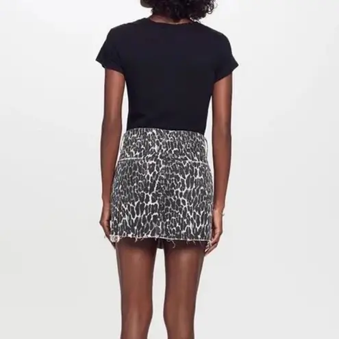 MOTHER The Vagabond Mini Fray Skirt in Greyscale Spot On Gray Size 2