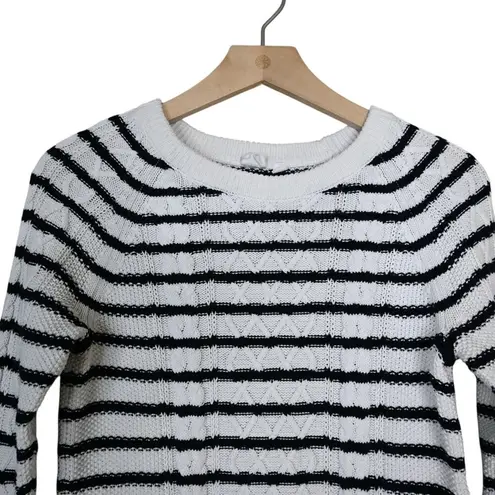 Gap  Womens XS Cable Knit Crew Neck Striped Sweater