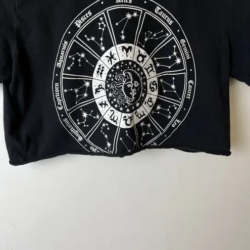 Zodiac  Signs T Shirt Womens Black Small S Crop Top Raw Hem Constellation Cotton