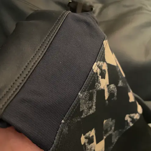 Koral NEW Castle Diamond Print Black Legging