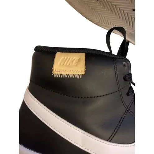 Nike  Court Royale 2 Mid High Top Sneaker Women Size 8.5  Black White Comfort