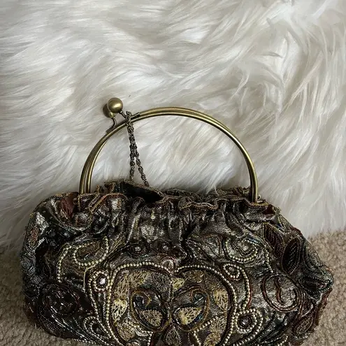 Vintage 70s Gold beaded lame egyptian flapper girl formal purse evening clutch