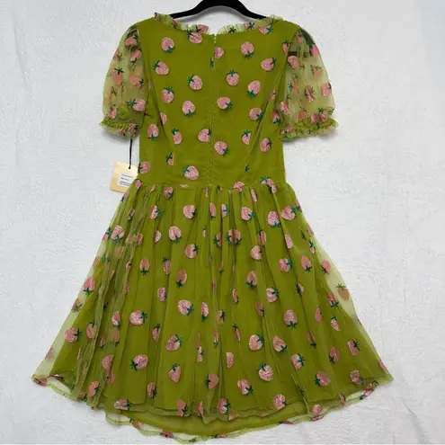Unique Vintage NWT Smak Parlour Medium 6-8 Avocado Strawberry Print Flare Dress