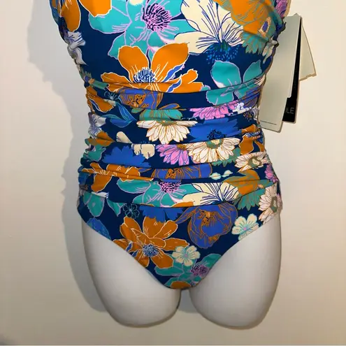 Profile  by Gotten women’s one piece swim suit size 8 in women’s D Cupsize 🆕