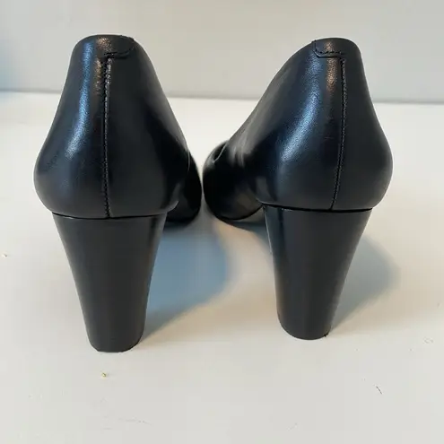 Ralph Lauren NWOT Lauren  black heels/ pumps sz 7.5