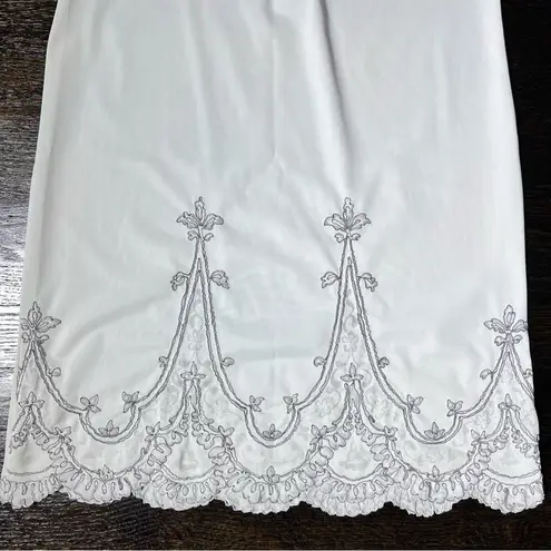 Vintage Deena Fine Lingerie White Embroidered Skirt Slip Size M