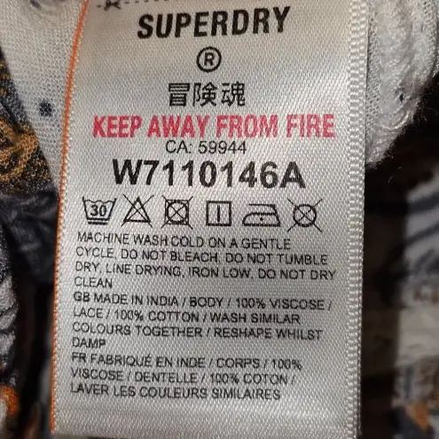 Superdry NWT  Womens White Floral Hawaiian Print Beach‎ Shorts 8