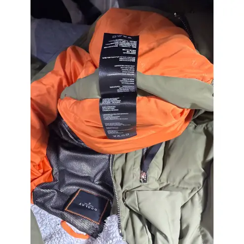 OROLAY Women's Hooded Down Puffer Coat Olive Green Sherpa Lined Winter Jacket Size M