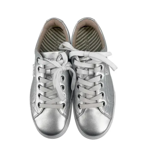Taos Plim Soul Luxe Sneaker in Metallic Silver Size 6 Quiet Luxury Leather