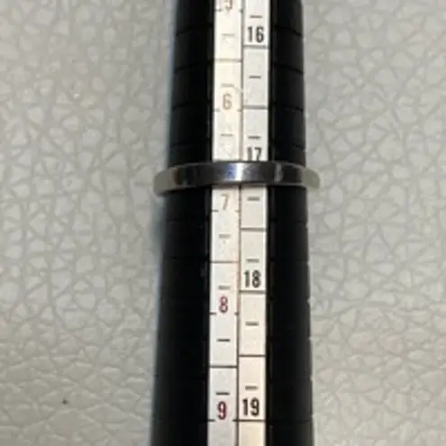 None Silver Band Heart Shaped Red Stone With White Stones Engagement Ring Size 7