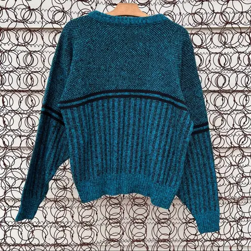 Vintage 80s teal knit crewneck sweater ILGWU Blue Size M