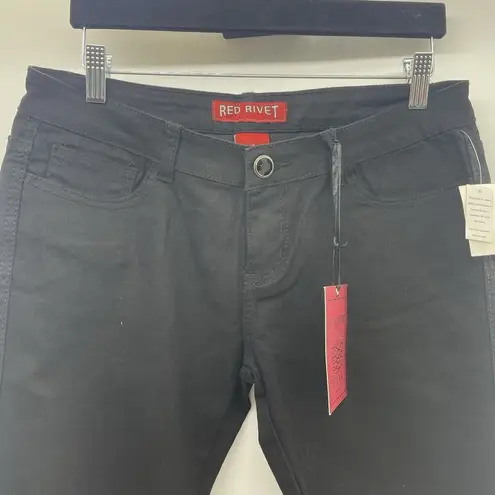 Red Rivet Junior 11 Flare Jeans Black Flap Embroidered Pockets Mid Rise Stretch - Image 2