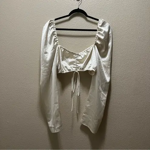 Jagger & Stone Schiffer Ivory White Satin Cinched Bust Long Sleeve Crop Top 10