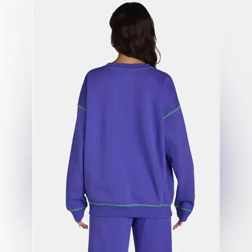 Beetlejuice soft cotton blend women’s juniors graphic sweatshirt size XS Purple