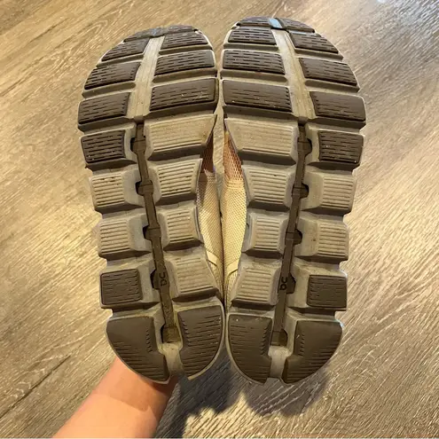 on cloud  5 Ice/Prairie Color Sneaker Women’s Size 8.5