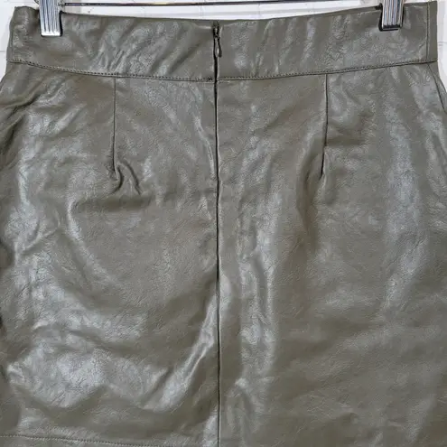 TRUTH by REPUBLIC Faux Leather Cargo Mini Skirt Moss Size 6 NWT Gray
