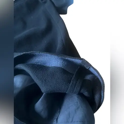 John Weitz vintage double breasted coat is a wool/cashmere blend, size 10P Black