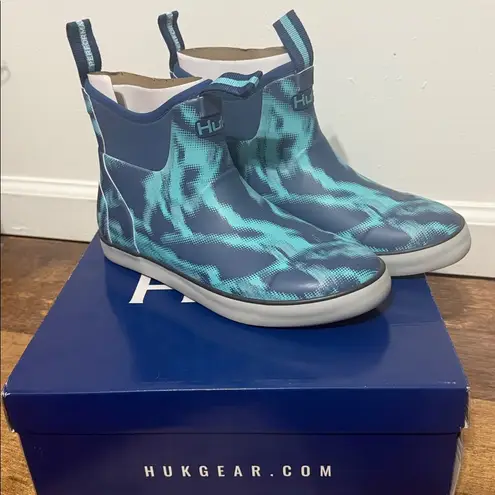 Huk Rogue Wave Boots womens set sail size 8 new in box Blue