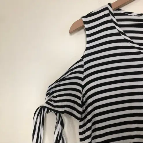 CHA CHA VENTE BLACK & WHITE STRIPED OPEN COLD SHOULDER TIE SLEEVE SHIRT TOP Size L