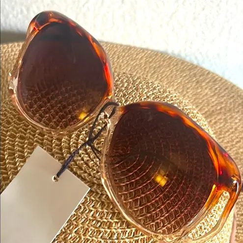 New Hearts Oversized Stylish Gradient Lens Tortoise Shell Frame Sunglasses Brown