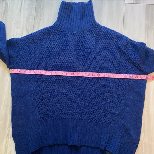 Moth Monochrome Navy Blue Wool Blend Long Sleeve Turtleneck Sweater, size small