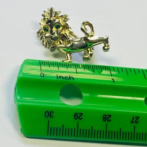 Gold Tone Lion Pin Brooch Green Rhinestone Eyes VERY SMALL Zoo Animal Vintage