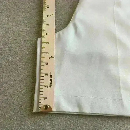 Coral Bay Golf NWT Womens Tan Shorts Wrinkle Resistant Stretch Microfiber Sz 16