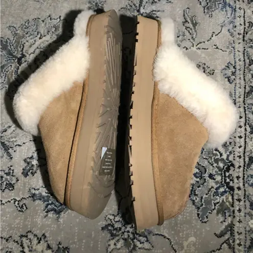 UGG Disquette Platform Slipper