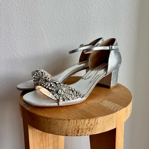 Badgley Mischka Mareva Metallic Leather Embellished Shoes Heels Size 8