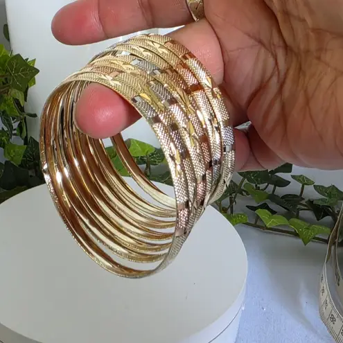 Set of Seven Gold Filled Bangle Bracelet Star Design Tricolor