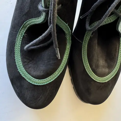 Arche Black Nubuck Suede Lace Up Heels Green Trim Woman's Sz 39 Bootie Lug Sole