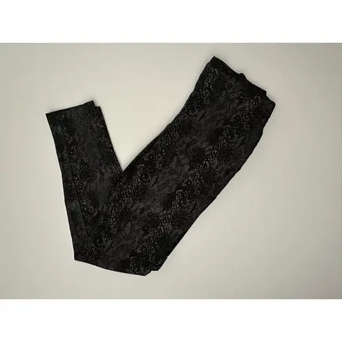 INC International Concepts High Rise Leggings Black Snake Print Size 8