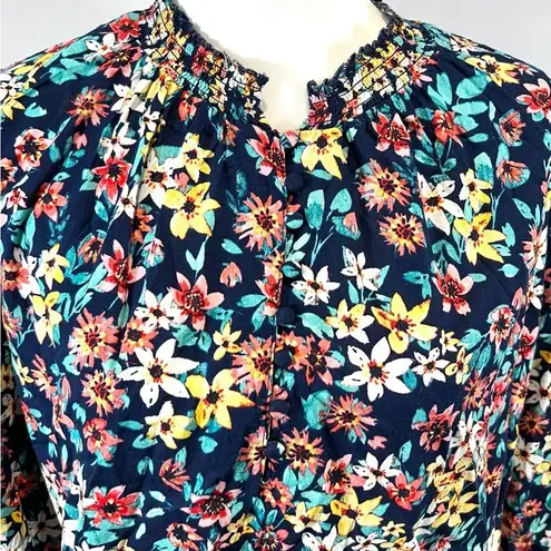 st. john's bay St John’s Bay split crewneck navy ditsy floral cotton blend top size medium NWT