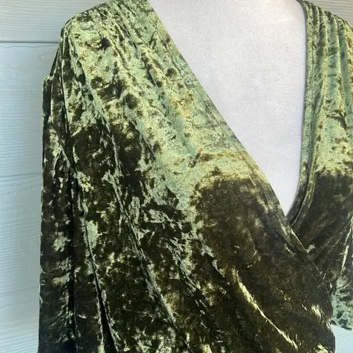 Alexia Admor Velvet Wrap Dress - Missing Belt!