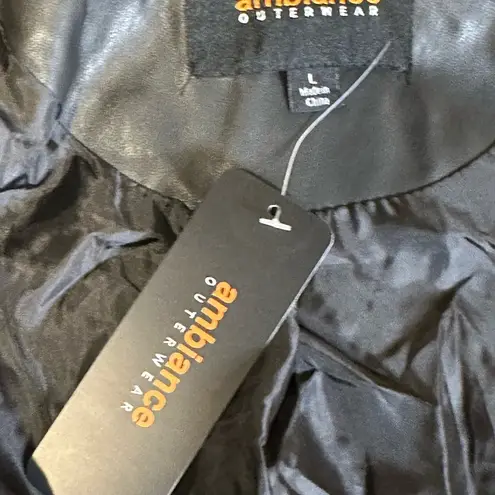 Ambiance women’s 100% Faux Leather Moto Cropped Jacket Size L Biker Modern Chic Black Size L