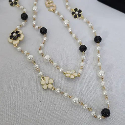 Boutique Gold and Pearl Necklace Reversible Flowers and Camellia Flower with Earrings Set