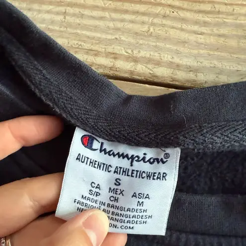 Champion  Villanova crewneck size small