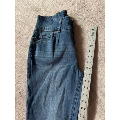 Daily Thread Women's High Rise Flare Leg Jeans Frayed Hem Size 4 Blue