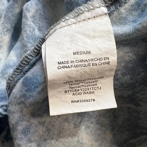 Thread & Supply Women's Blue Acid Wash Short Sleeve Pleated Top Size Medium