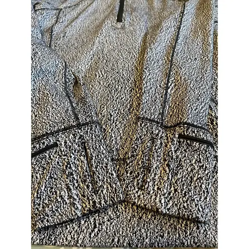 Lululemon Rush Hour 1/2 Zip Luon Spray Jacquard White Black Pullover size 8 Run