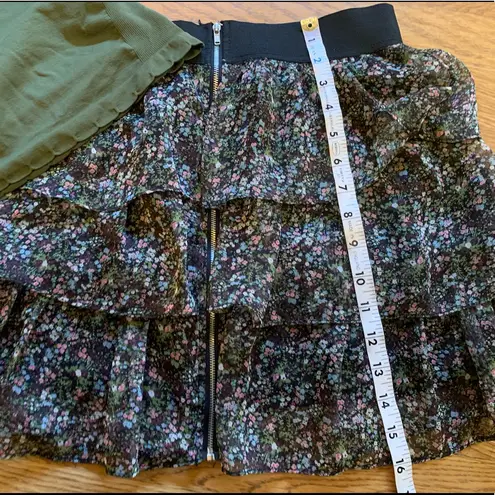 Floral Tiered Exposed wide band waistband Mini Skirt Green Size M