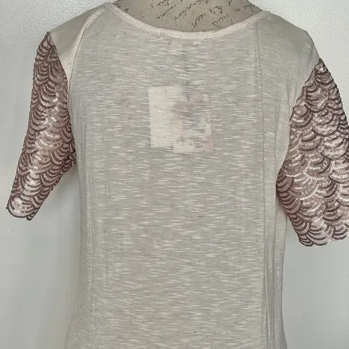 About A Girl Womens Sz XL Blouse Oatmeal Sequin Short Sleeve Rose Gold Sparkly