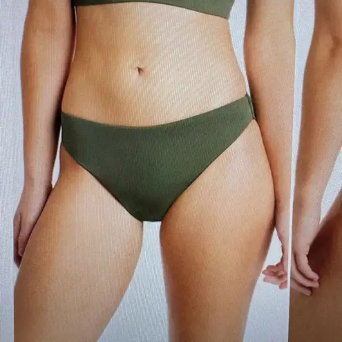 Sea Level Cross Front D